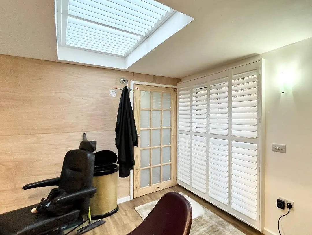 Plantation shutters with adjustable louvres – Northfield Blinds